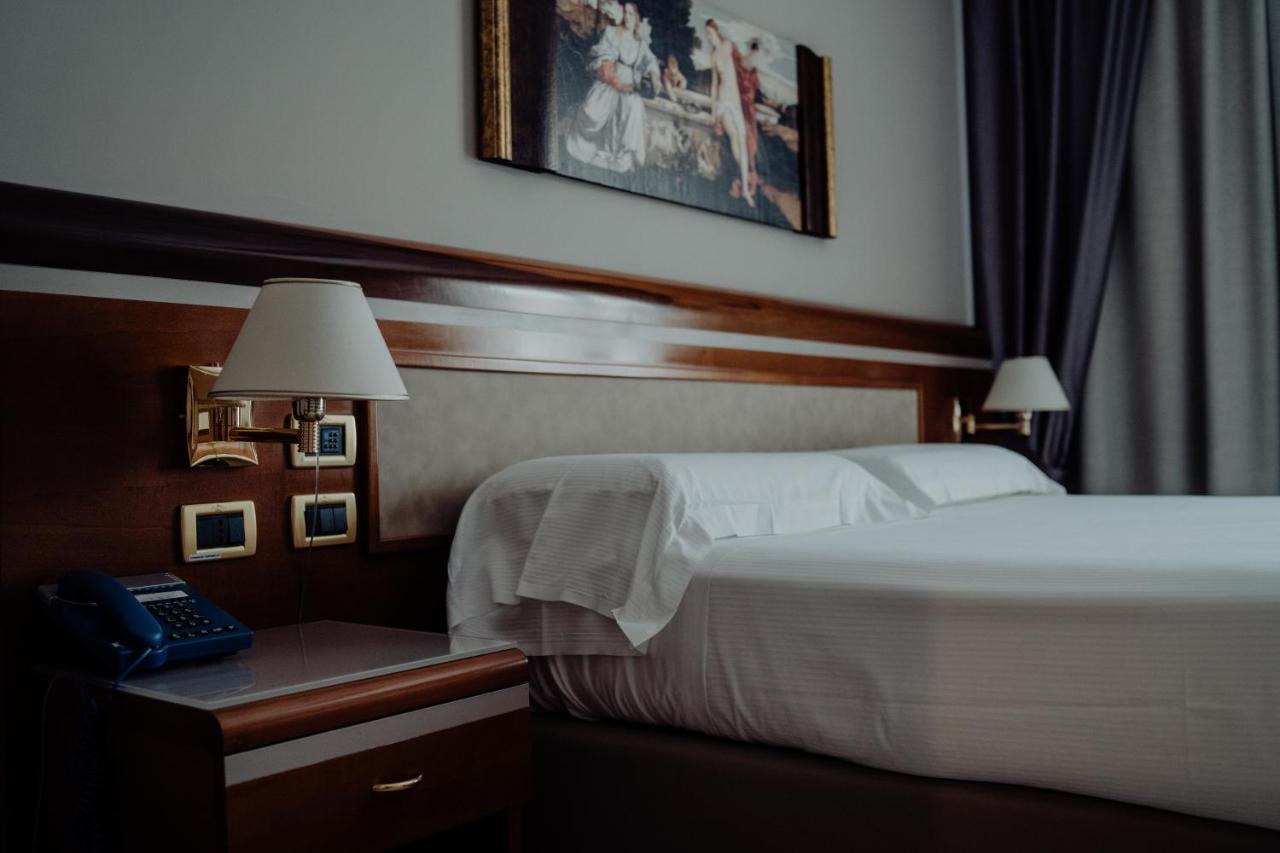 Hotel Niagara Катандзаро Экстерьер фото