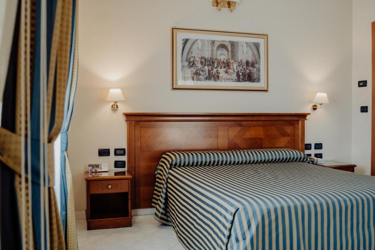Hotel Niagara Катандзаро Экстерьер фото
