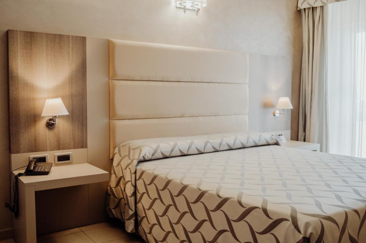 Hotel Niagara Катандзаро Экстерьер фото