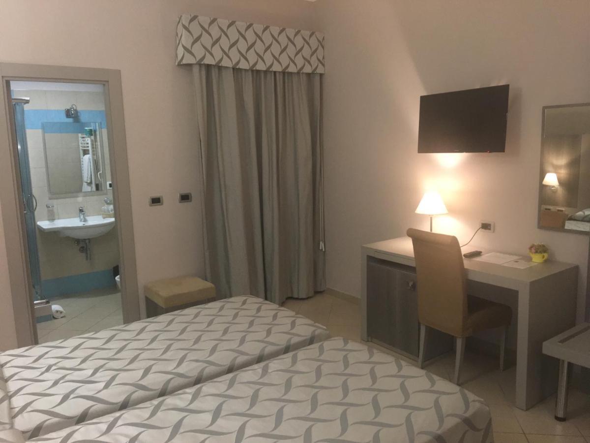 Hotel Niagara Катандзаро Экстерьер фото