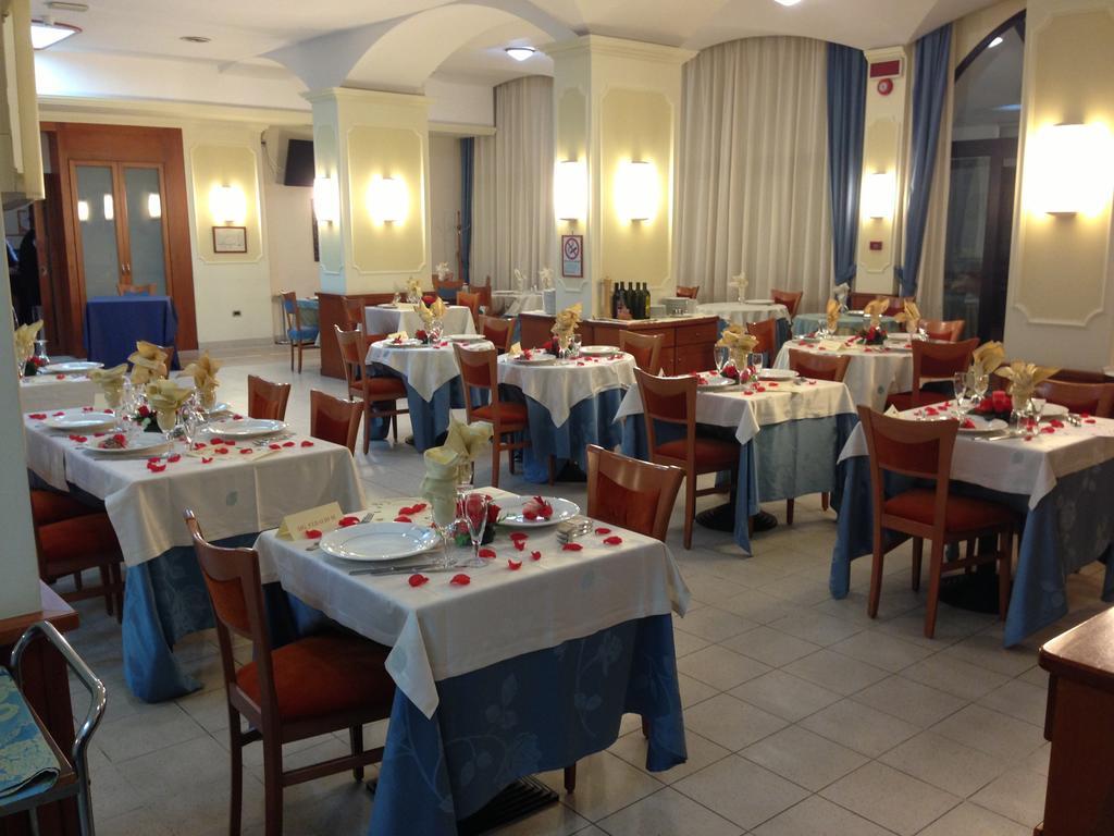 Hotel Niagara Катандзаро Экстерьер фото