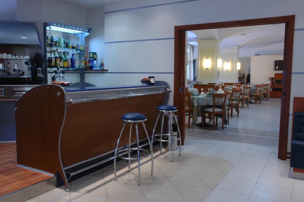 Hotel Niagara Катандзаро Экстерьер фото
