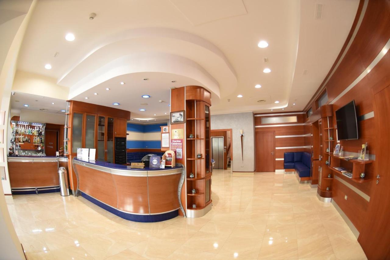 Hotel Niagara Катандзаро Экстерьер фото